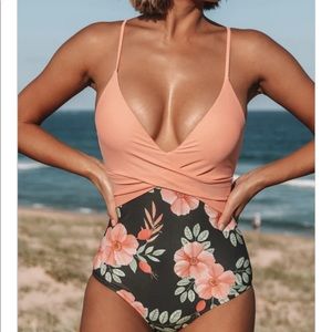 Worn 1 time . Still has original tag and bag.